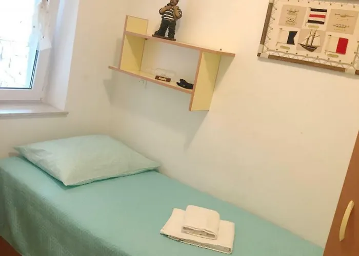 Adria Διαμέρισμα Χβαρ